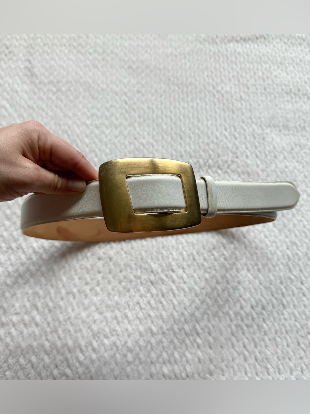 Classic White Leather Belt with Brushed Gold Buckle